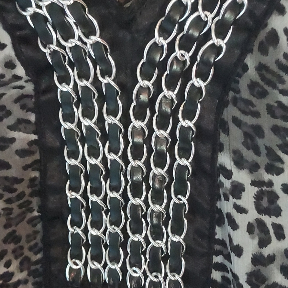 Top - Picture 3 of 5
